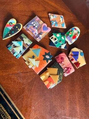 Lot of 10 Vintage Lucinda House Pins and Heart Brooches Boarder Baby Project